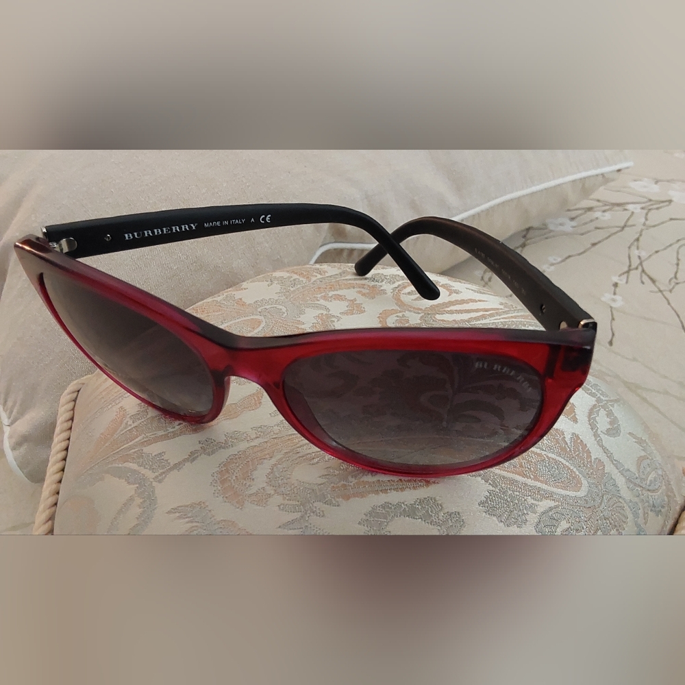 BURBERRY Women's Burgundy Sunglasses B4182 56-18-140 - Picture 6 of 10